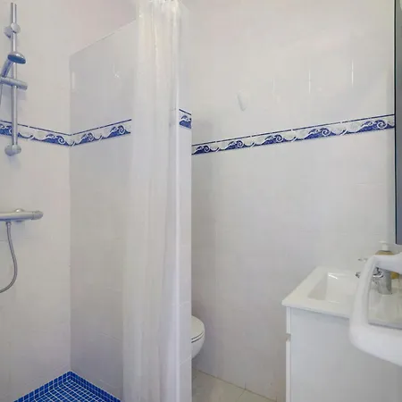 South Star 3* Quelfes