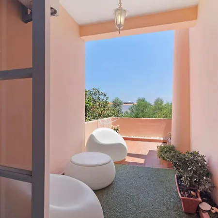 South Star 3* Quelfes